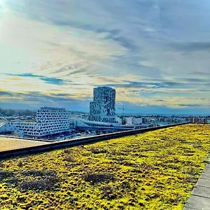 Penthouse Rooftop Loft, 190sq, Panorama View, 1min To Main Station- 5min To Basel